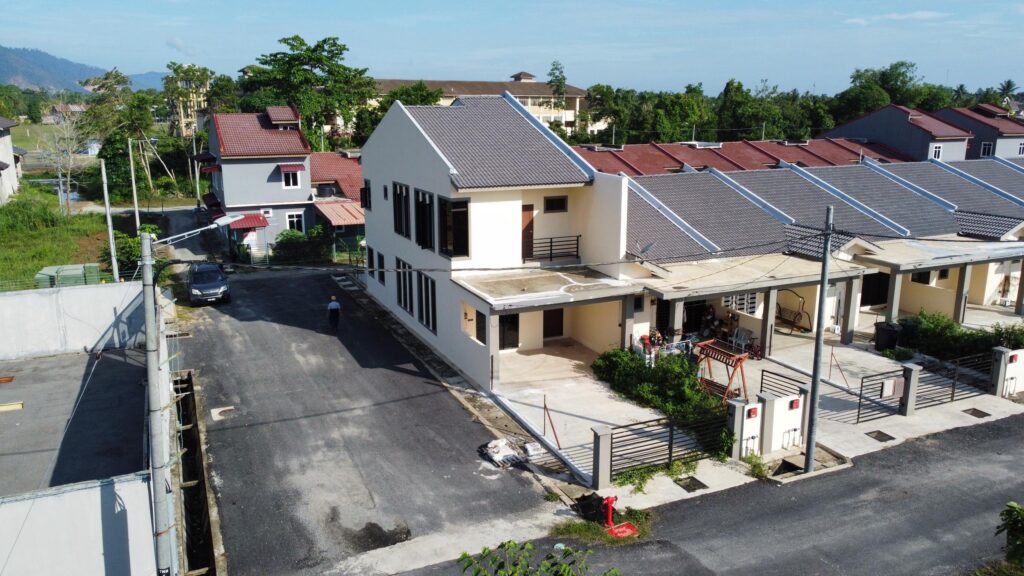 Teres 2 Tingkat CONER LOT SIAP 100% untuk Di duduki Di jerteh Besut